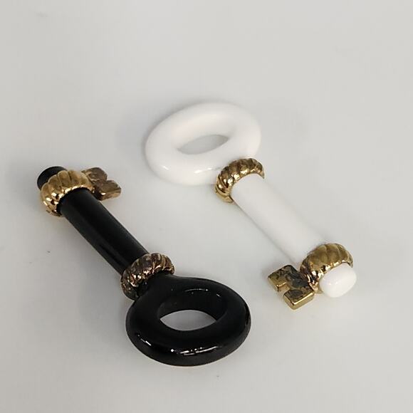 925 Sterling Silver Black And White Animal Key Pendant Set With Gold Tone... - Picture 4 of 10